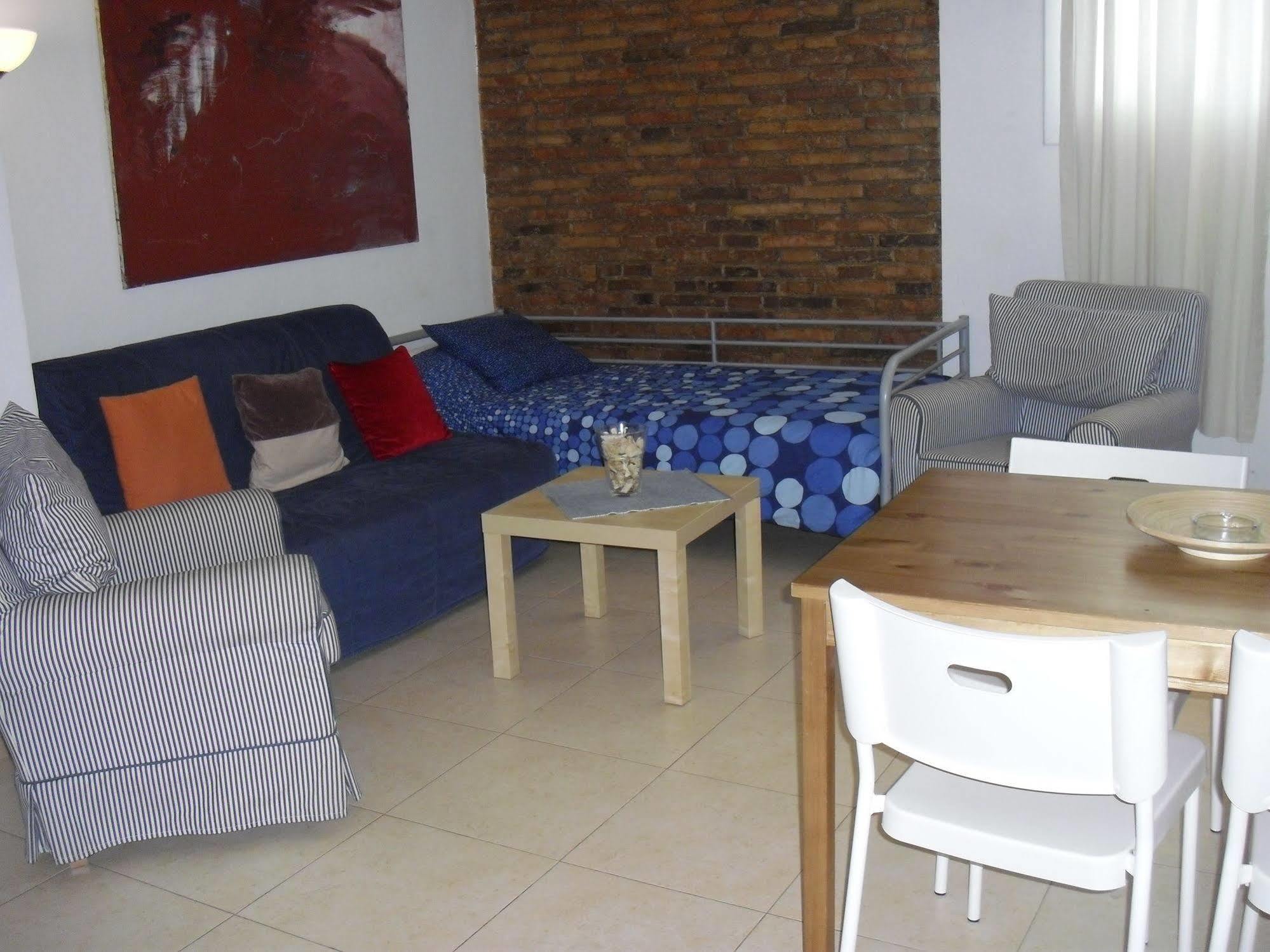 Apartaments Travessera Parc Gueell Barcelona Exterior foto