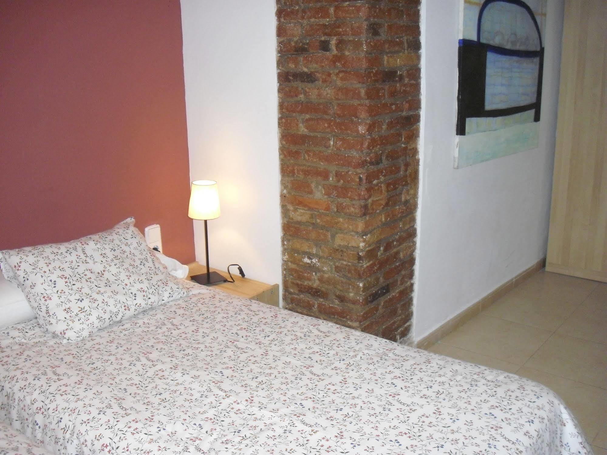 Apartaments Travessera Parc Gueell Barcelona Exterior foto