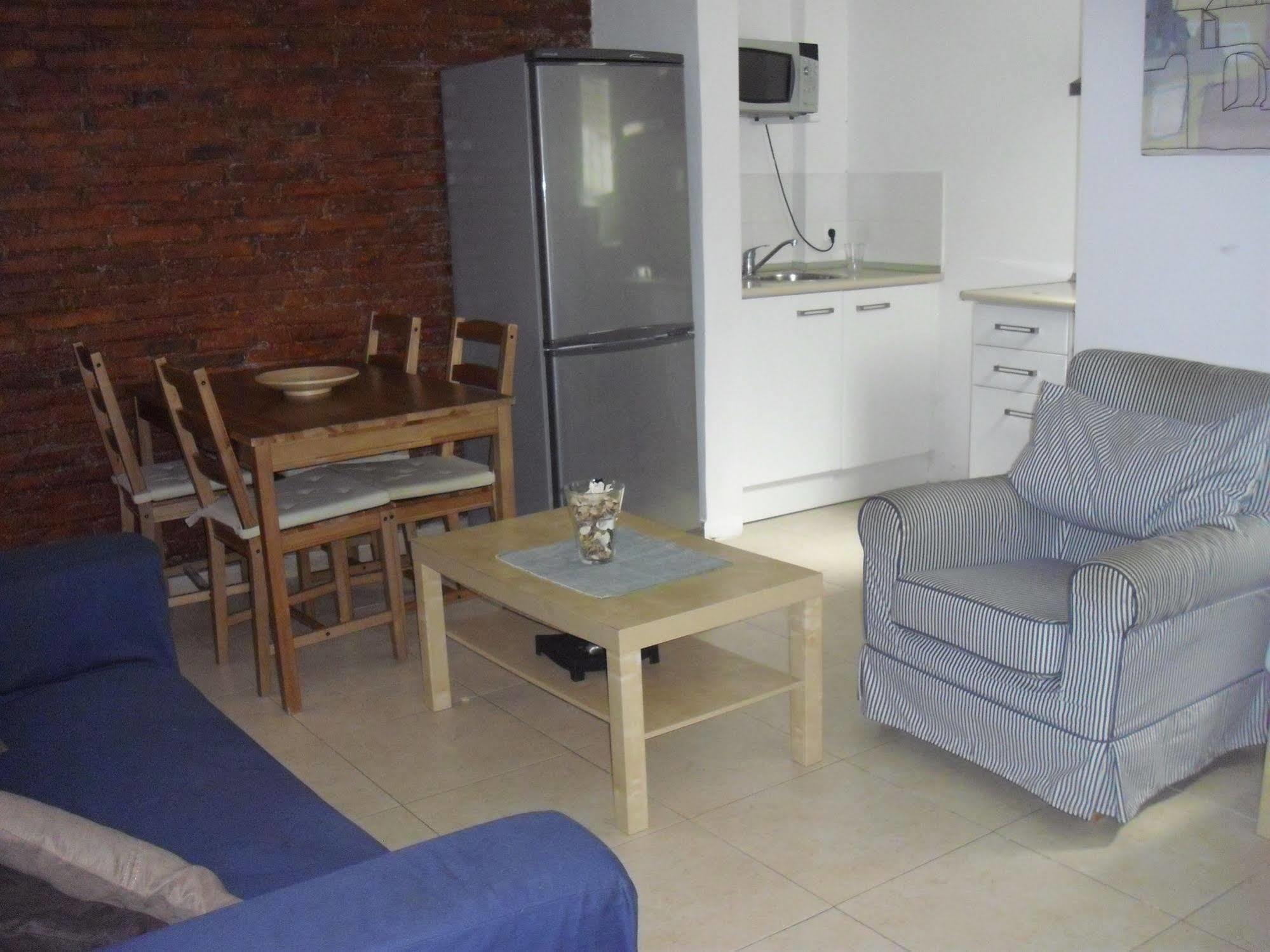 Apartaments Travessera Parc Gueell Barcelona Exterior foto